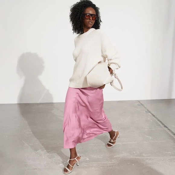 & Other Stories. Silk Midi Skirt. Pink. 100% Viscose. High rise - Picture 3 of 9